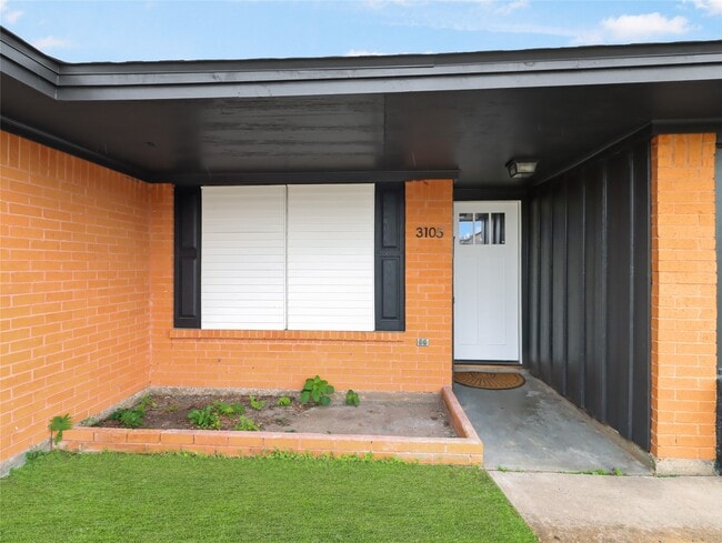 Building Photo - 3105 Church St