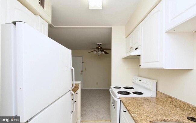 Photo - 5911 Prince James Dr