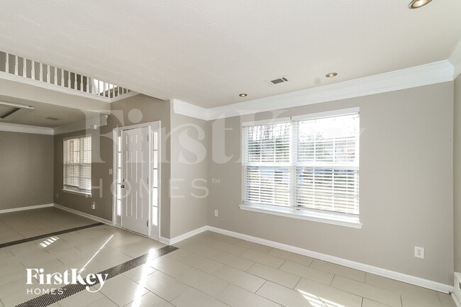 Photo - 117 River Pass Ct NE