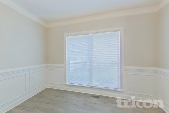 Photo - 201 Clearmeadow Dr