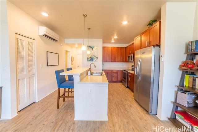 Photo - 642 Kakala St