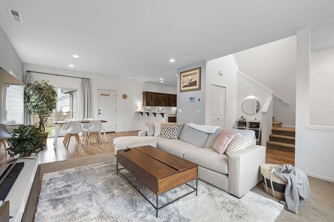 Photo - Spacious 3-Bedroom Home on Quiet Court in Spanaway