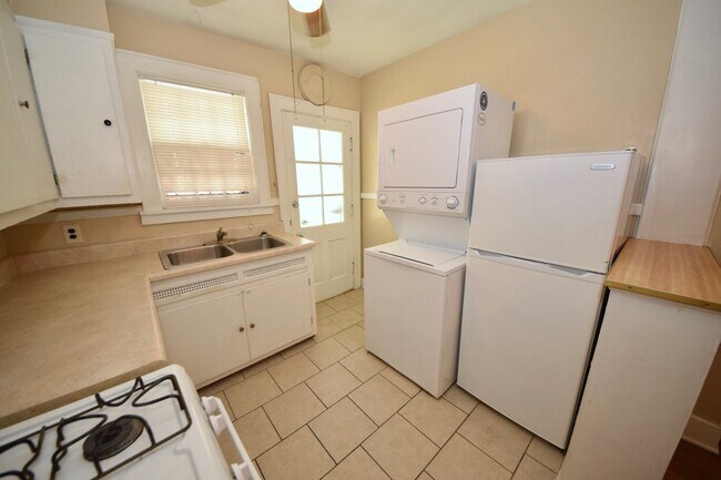 Photo - 1 bed, 1 bath unit in Vollintine Evergreen...