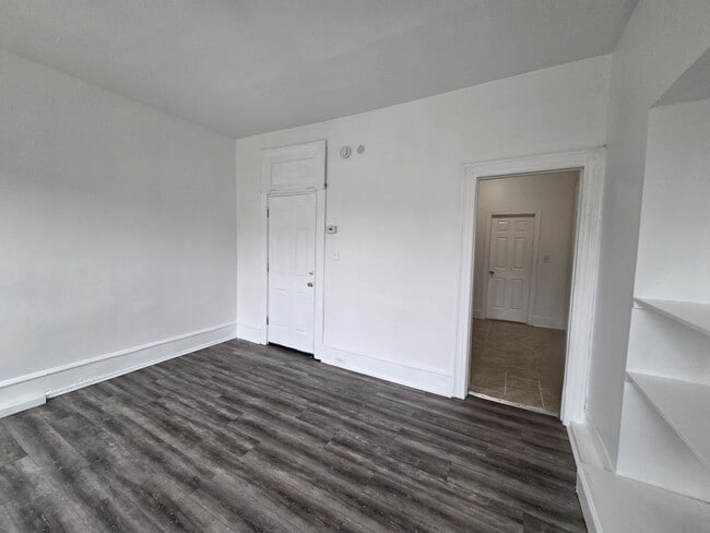 Photo - 1302 W Allegheny Ave Unit 2F