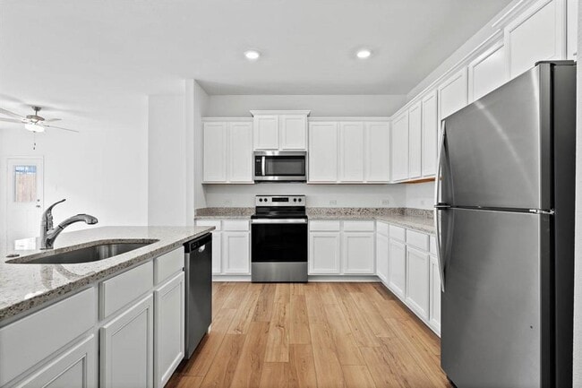 104 Captain Dooley Ln