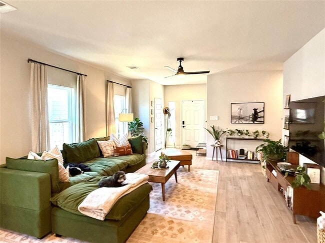 Building Photo - 5216 Lomasso Dr