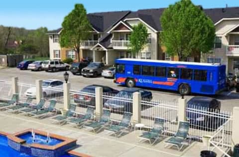 On KU Bus Route - Highpointe Apartments