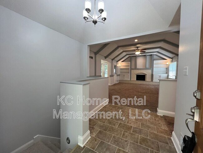 Photo - 714 NE Cedar St