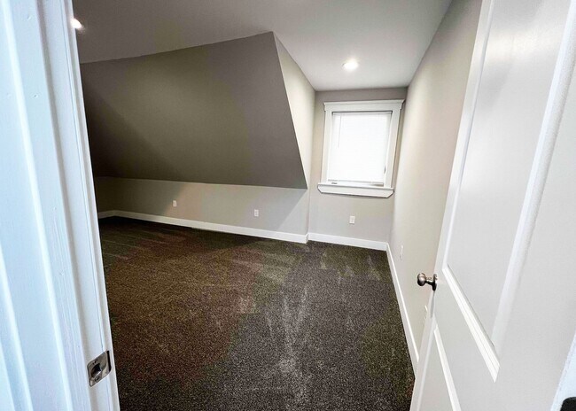 Photo - 3216 Bishop St Unit 3216-02