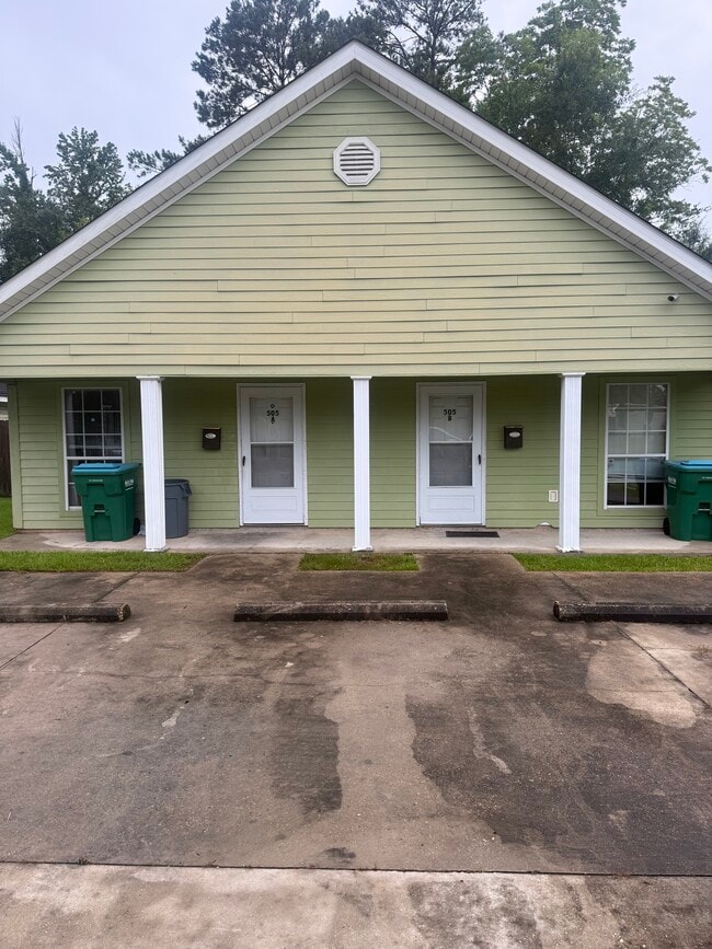 Building Photo - 505 N Holly St Unit B