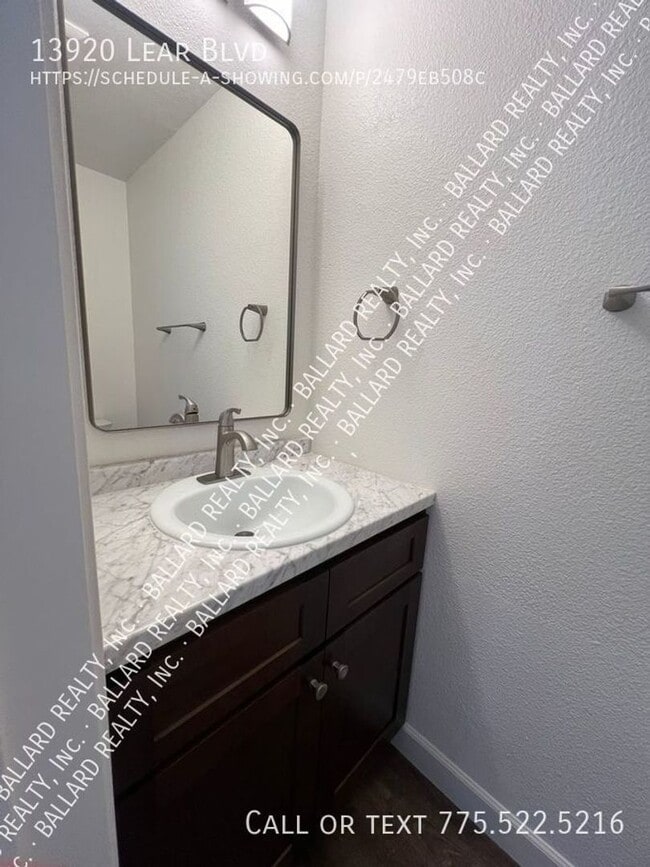 Photo - 13920 Lear Blvd