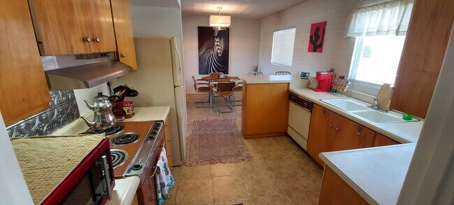 Kitchen/Dining Room
