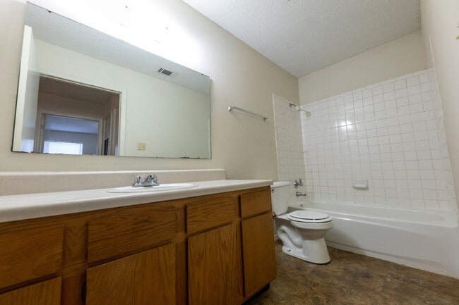 Photo - Marina Apartments