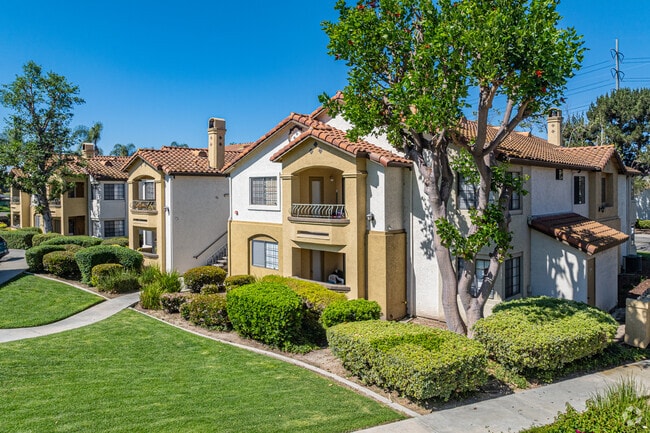 805-855 Regulo Pl Chula Vista, CA 91910