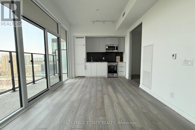 Photo - 285 Dufferin St Unit 1201