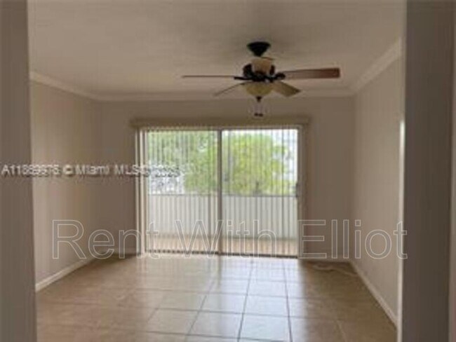 Photo - 2223 Park Ln