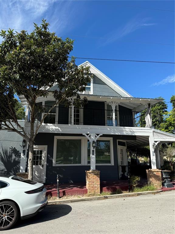 Building Photo - 7306 Earlwood Ave Unit 2