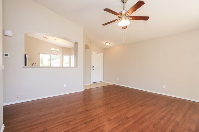 Photo - 10927 E Diamond Ave