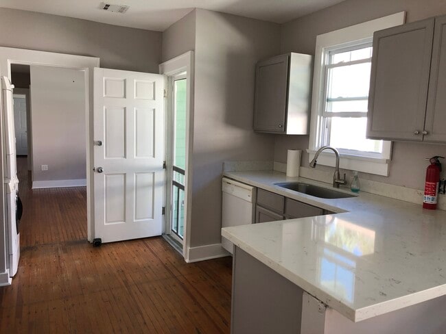 kitchen and side door to yard - 5834 Catina St Unit 5834