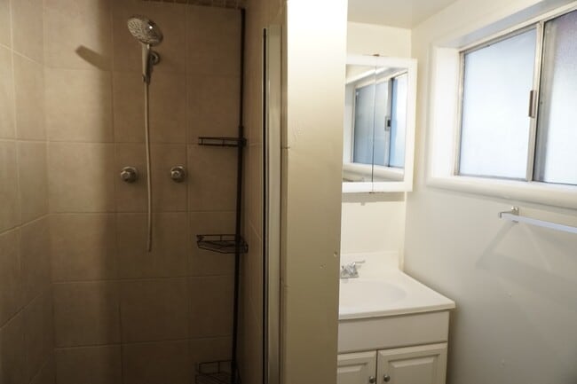 Photo - 15086 Woodard Rd Unit 3