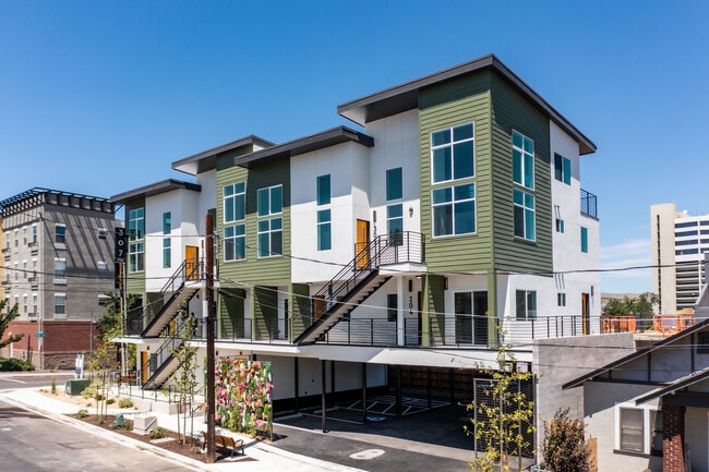 Photo - 307 Pine Street