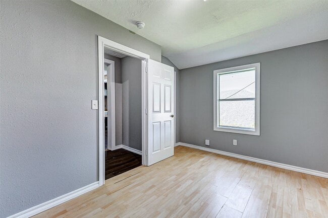 Photo - 6223 Lavender St