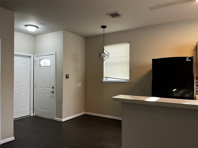 Photo - 11807 Chetman Dr Unit B