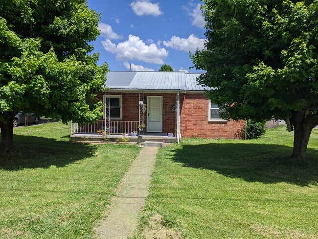 Photo - 401 Amber St