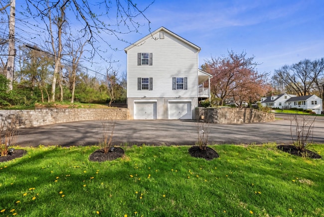 Photo - 112 Peapack Rd