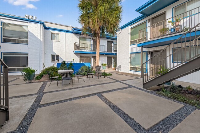 Photo - 2020 Huldy St Unit 10