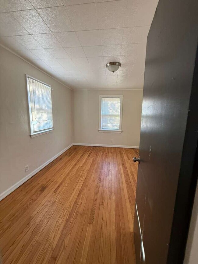 Photo - 10045 Dorothy Ave