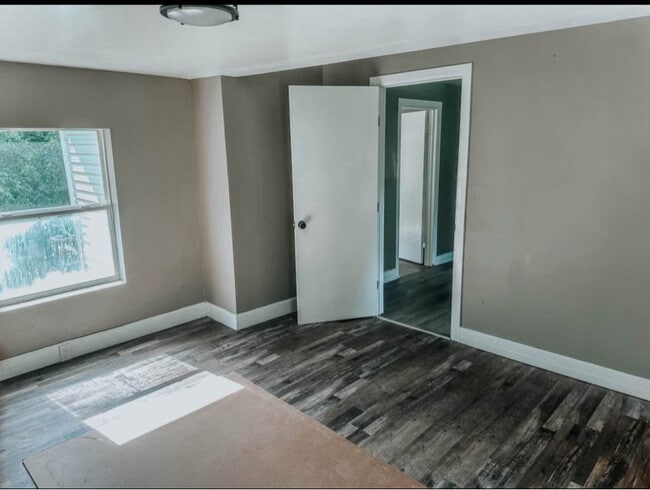 Photo - 902 W Dunbar St