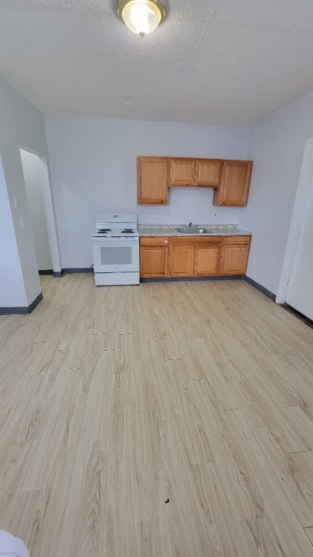 Photo - 464 Wethersfield Ave Unit 3S