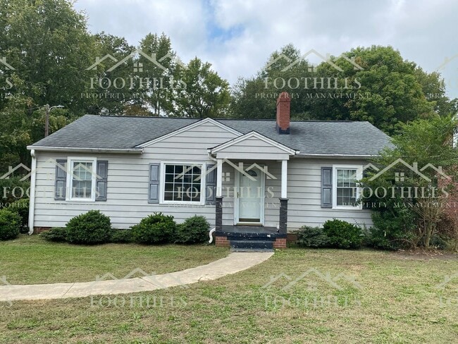 Building Photo - 3-Bed Ranch with Spacious Yard and Modern ... Rental