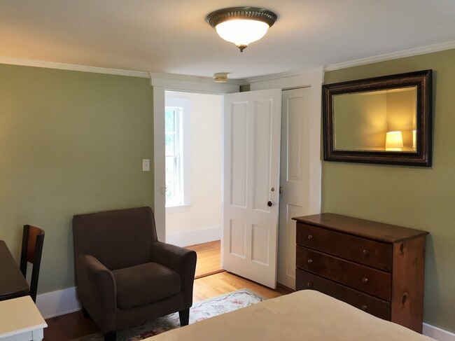 Photo - 14 S Chestnut St