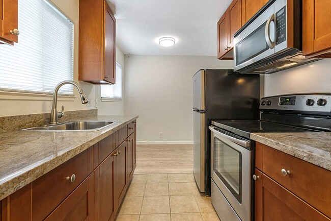 Oak Grove - 265 Vernon