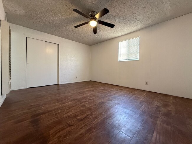 Photo - 2423 Copper Ave Unit B