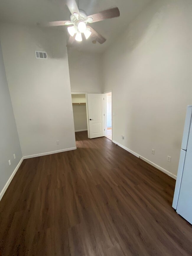 1625 Belmont Ct Unit C