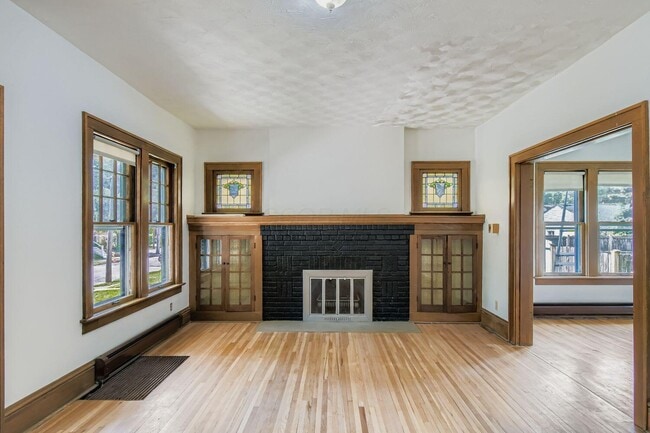 Photo - 236 E Moler St