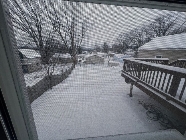 Photo - Click the “Apply Now” button or email wapmrentals@gmail.com for a prompt response.