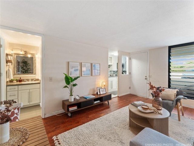 Photo - 1541 Dominis St Unidad 506