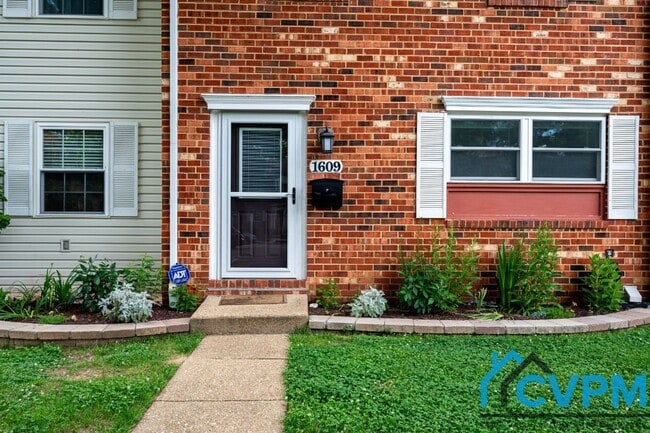 Photo - 1609 Forest Hill Ct