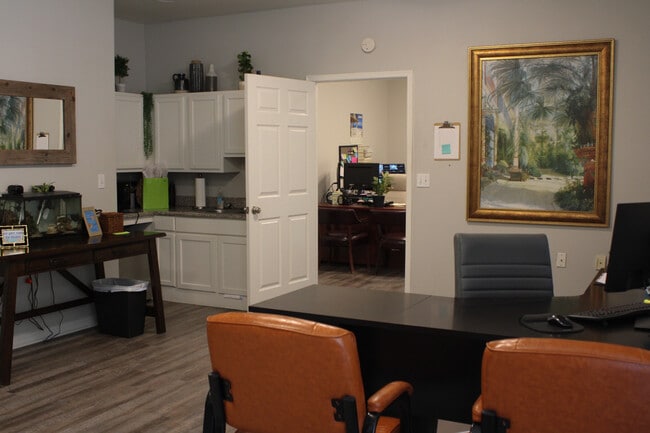Pinnacle Apartments