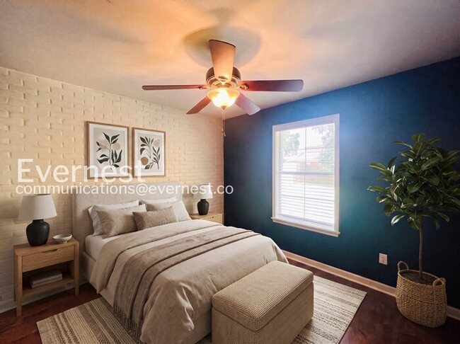 Photo - 3 Bed/2 Bath Home with Garage / Pet-Friendly / Vouchers Accepted / Available Now!