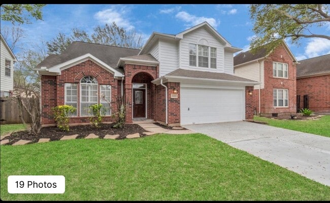Building Photo - 1122 Augusta Dr Rental