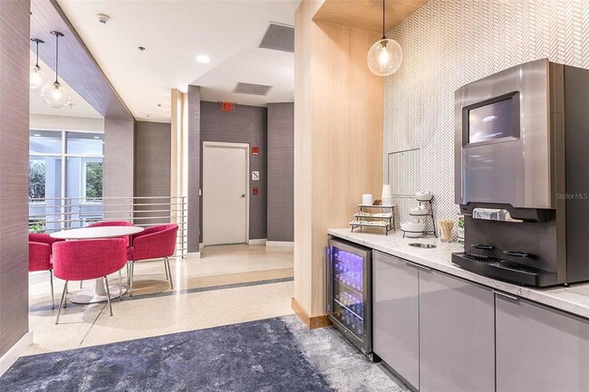 Photo - 413 E Pine St Unit 02