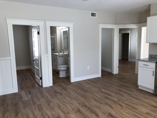 Photo - 7 Plantation St