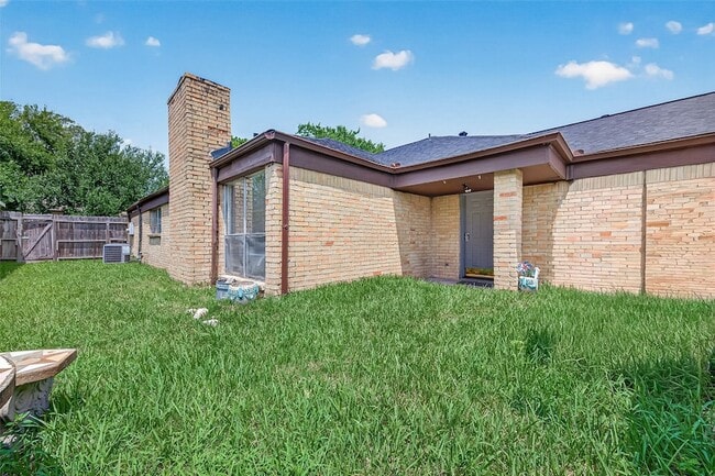 Photo - 2523 Creekway Cir