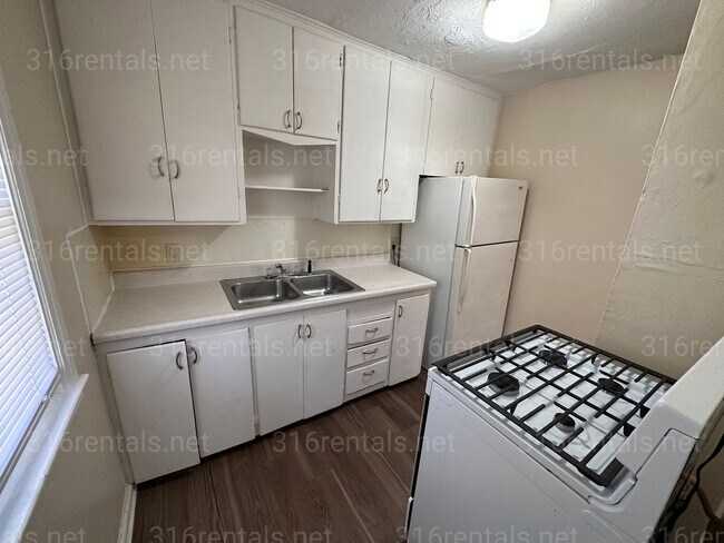 Photo - $750 - 2 bed 1 bath - Single Family Home
