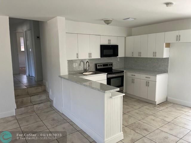 Photo - 1451 SW 46th Ave House